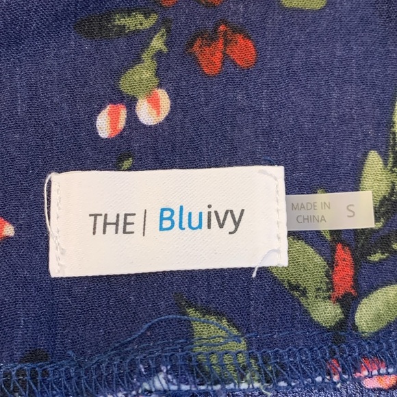The BluIvy Blu Ivy Navy Blue Floral Wide Leg Pants Size Small EUC #VEG-0026 - Picture 6 of 6